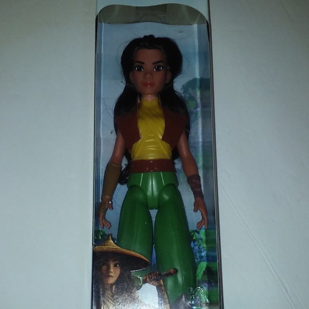 Disney's Raya and The Last Dragon ~ Raya Fashion Doll ~ 12 Inch BRAND NEW SEALED
